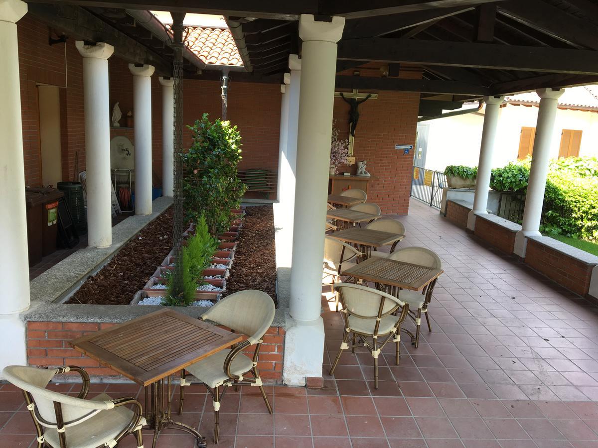 Ostello Casa Emmaus Maccagno Экстерьер фото