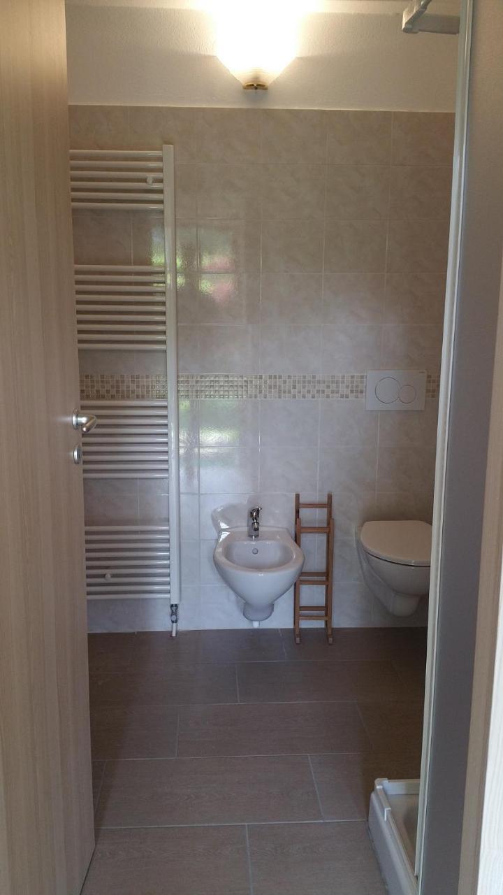 Ostello Casa Emmaus Maccagno Экстерьер фото